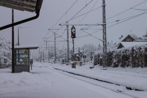 Bahnhof Nonnenhorn im Schnee 14012021